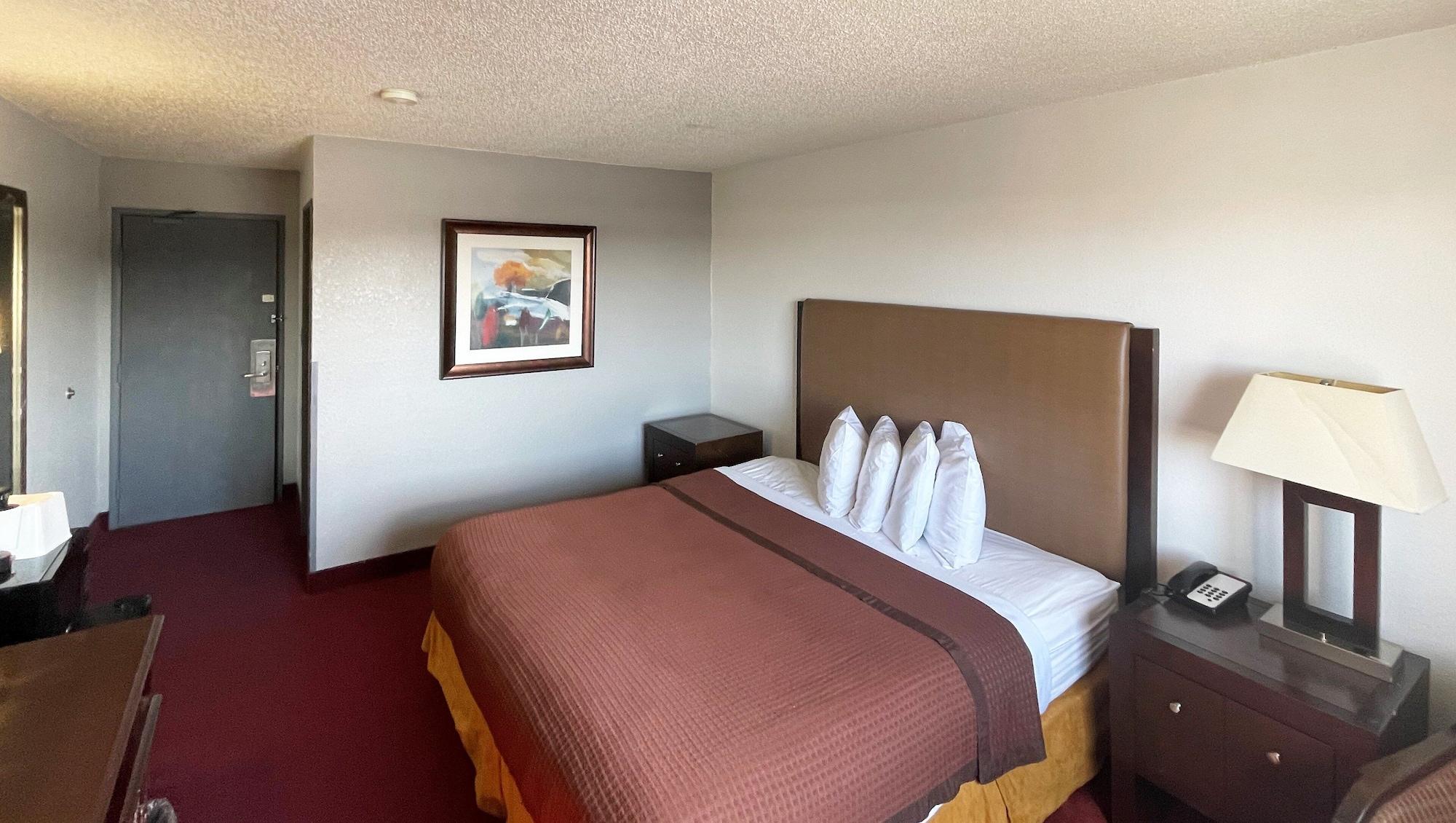 Magnuson Hotel Fort Wayne North - Coliseum Eksteriør bilde