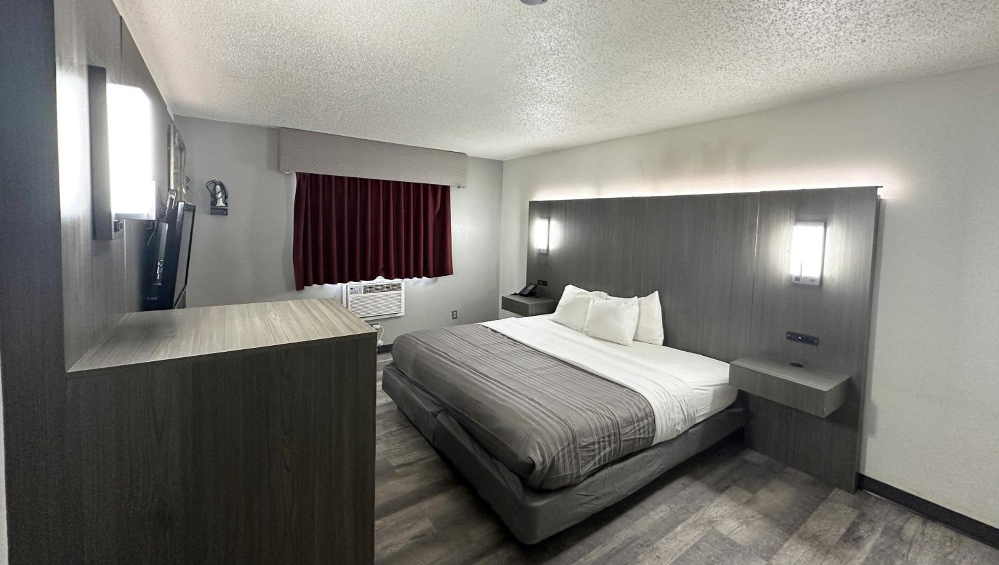 Magnuson Hotel Fort Wayne North - Coliseum Eksteriør bilde